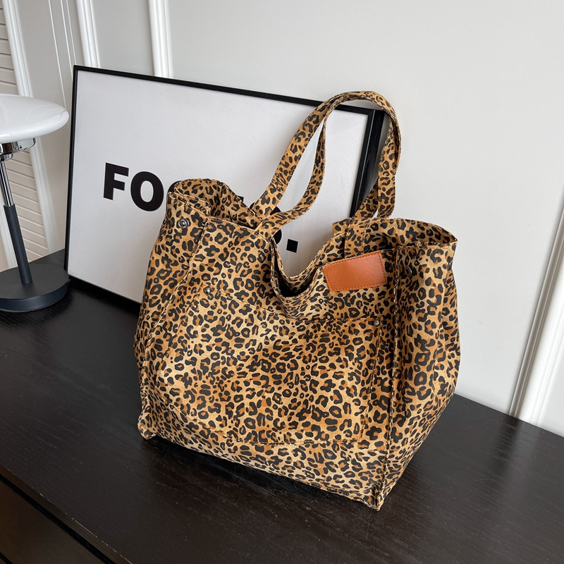 Bolsa Tote com Estampa de Leop - Vintage Fashion Shop avaliação e preço