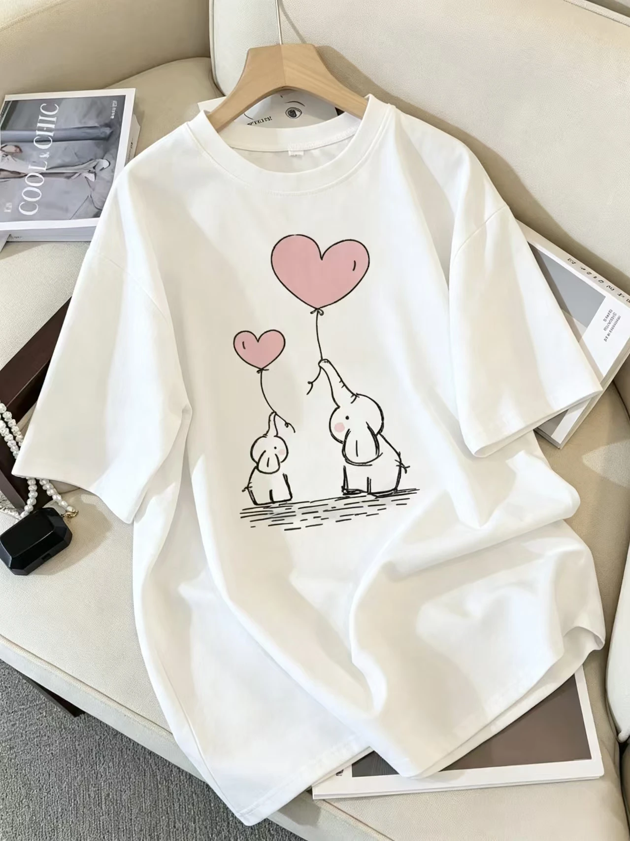 Camiseta Feminina Vintage Hara - Vintage Fashion Drawings avaliação e preço